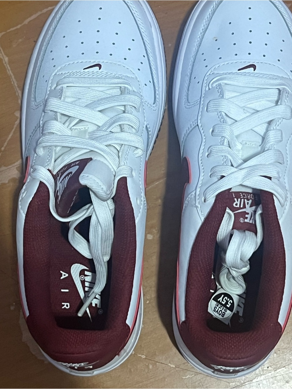 Nike unisex  White and Maroon Low Top Sneakers